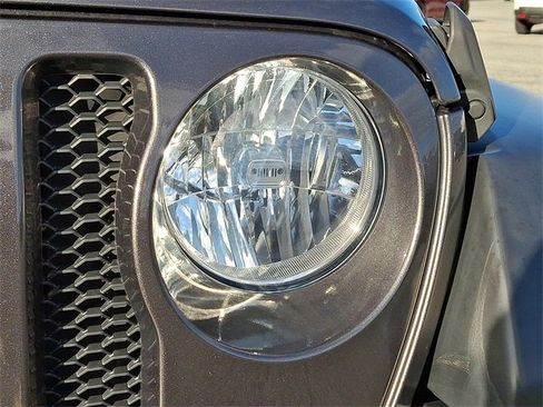 Used 2021 Jeep Wrangler Unlimited Sport image 9