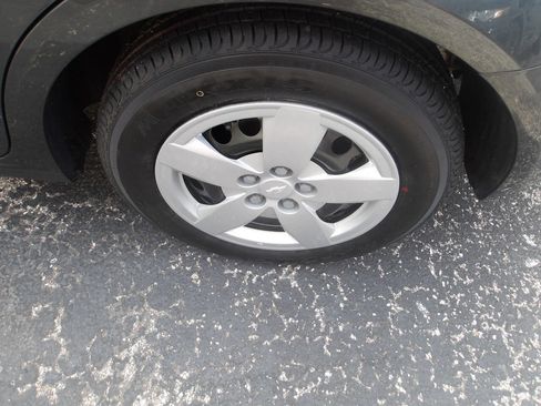 Used 2016 Chevrolet Sonic LS image 4