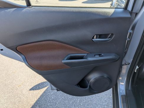 Used 2021 Nissan Kicks SR w/ Exterior Package image 25