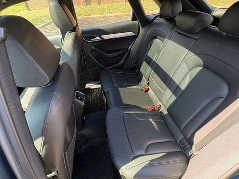 Used 2018 Audi Q3 2.0T Premium w/ Convenience Package AWD/4WD image 23