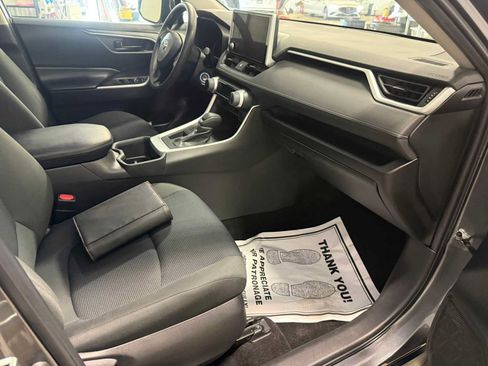 Used 2023 Toyota RAV4 LE FWD image 27