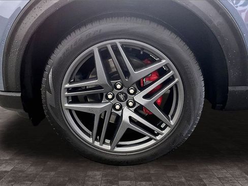 Used 2025 Ford Explorer ST-Line w/ Premium Package image 35