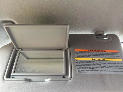 Used 2017 Nissan Frontier SV image 26