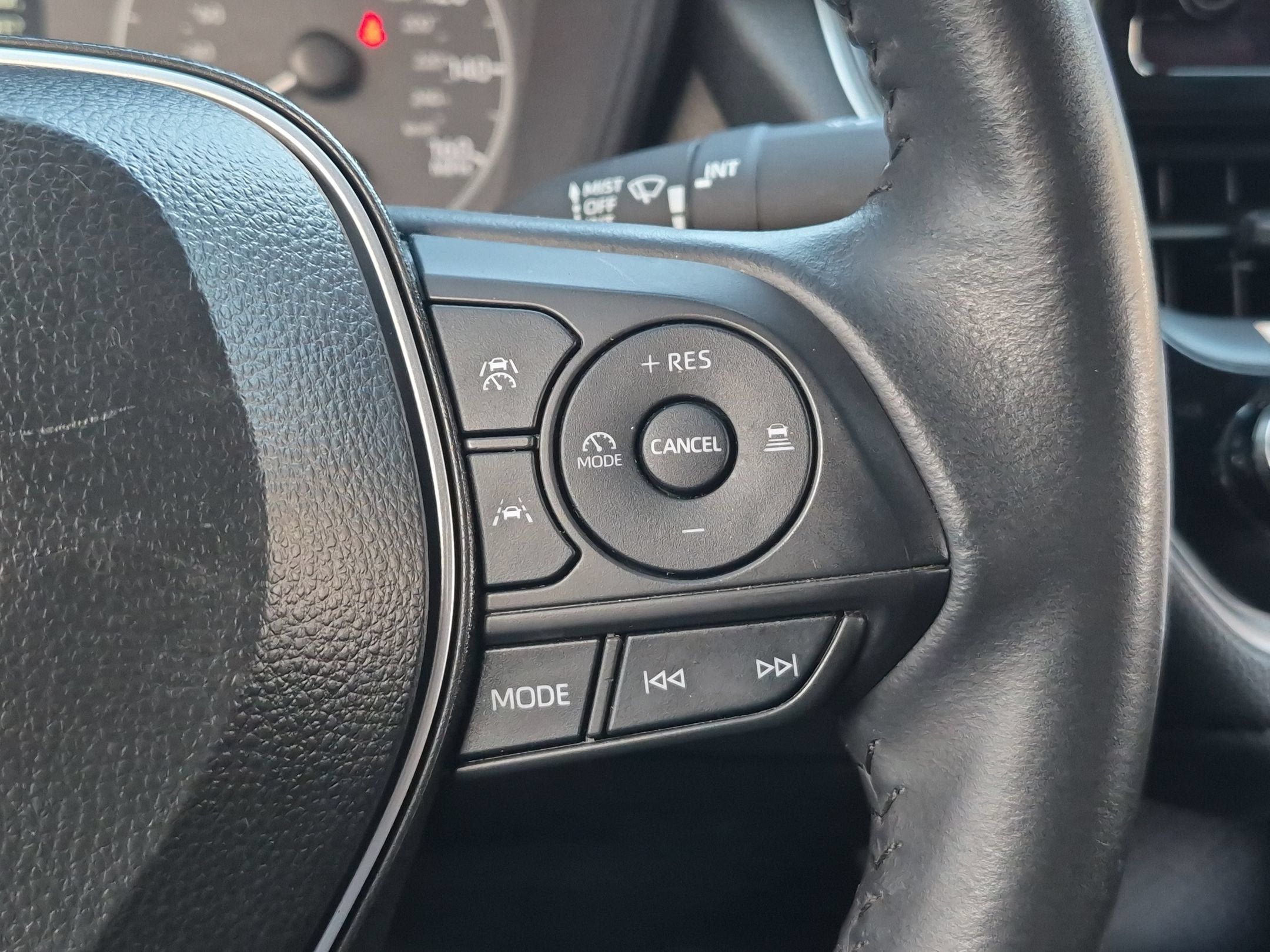 Used 2024 Toyota Corolla SE FWD image 17