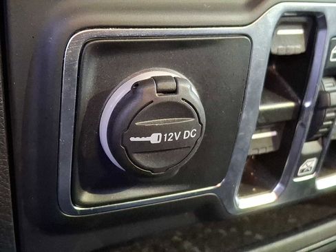 Used 2021 Jeep Wrangler Unlimited Sport image 23