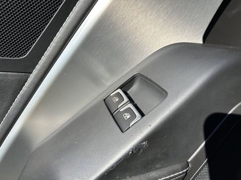 Used 2014 Chevrolet Corvette Z51 w/ 3LT Preferred Equipment Group image 53