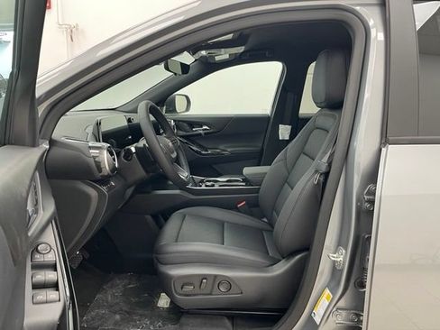 New 2026 Chevrolet Equinox LT w/ Convenience Package II AWD/4WD image 8