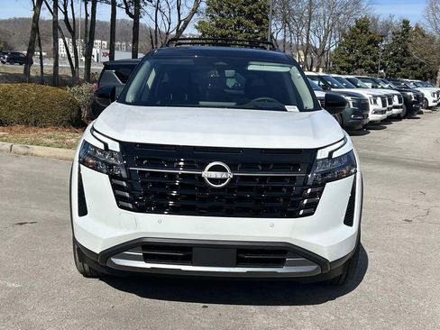 New 2026 Nissan Pathfinder Platinum AWD/4WD image 2
