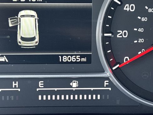 Certified 2023 Kia Sorento LX FWD image 28