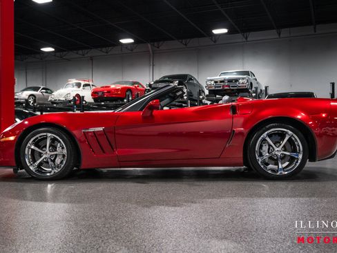 Used 2010 Chevrolet Corvette Grand Sport w/ Preferred Equipment Group RWD image 2