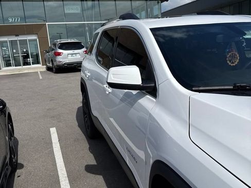 Used 2019 GMC Acadia SLT AWD/4WD image 3