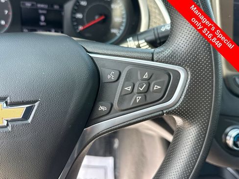 Used 2022 Chevrolet Malibu LT FWD image 19