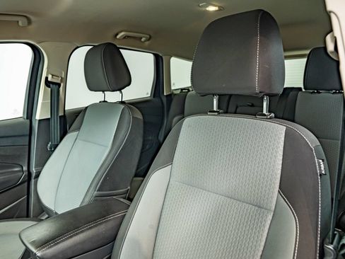 Used 2017 Ford Escape SE FWD image 31
