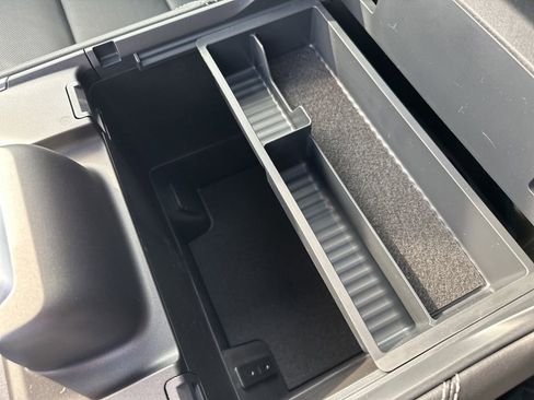 New 2025 Ford Expedition Max Platinum w/ Stealth Performance Package image 36