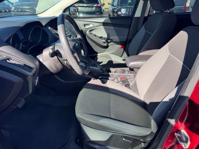 Used 2014 Ford Focus SE FWD image 12