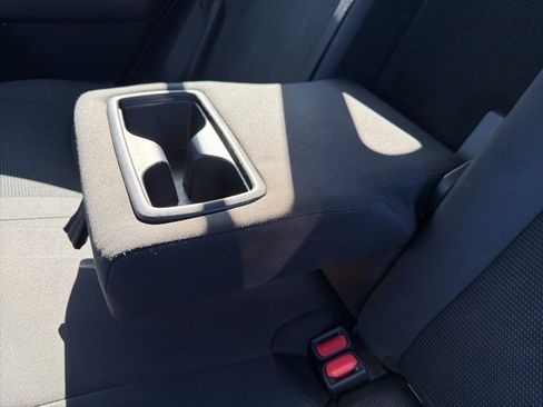 Used 2021 Toyota RAV4 LE image 25