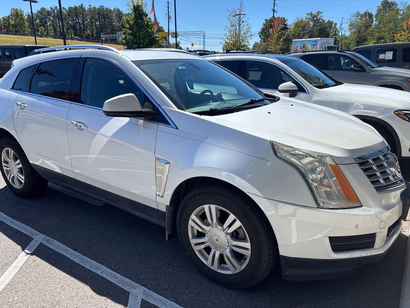 Used 2013 Cadillac SRX Luxury FWD image 1