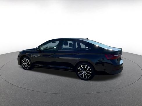 Used 2025 Volkswagen Jetta SE image 10