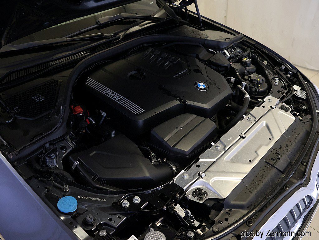 Certified 2022 BMW 330i xDrive Sedan AWD/4WD image 34