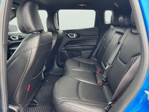 Used 2025 Jeep Compass Trailhawk w/ Trailhawk Elite Group image 18