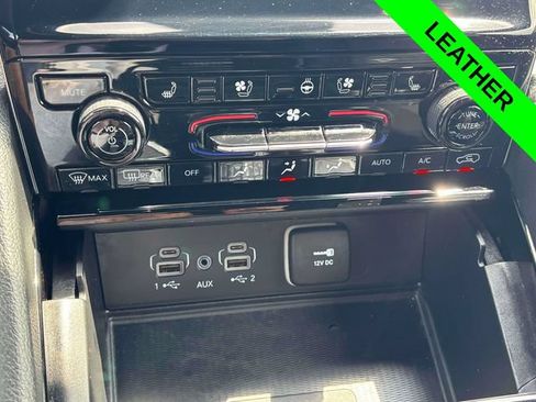 Used 2023 Jeep Grand Cherokee L Summit w/ Rear Seat Video Group I AWD/4WD image 22