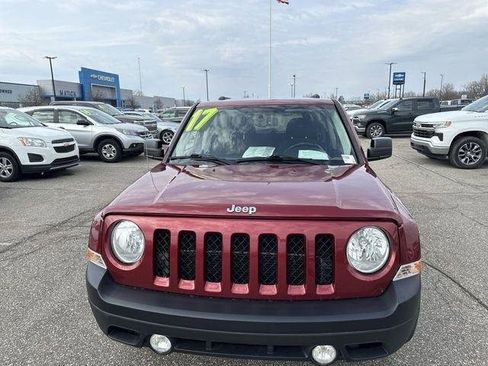 Used 2017 Jeep Patriot Sport w/ Power Value Group FWD image 6