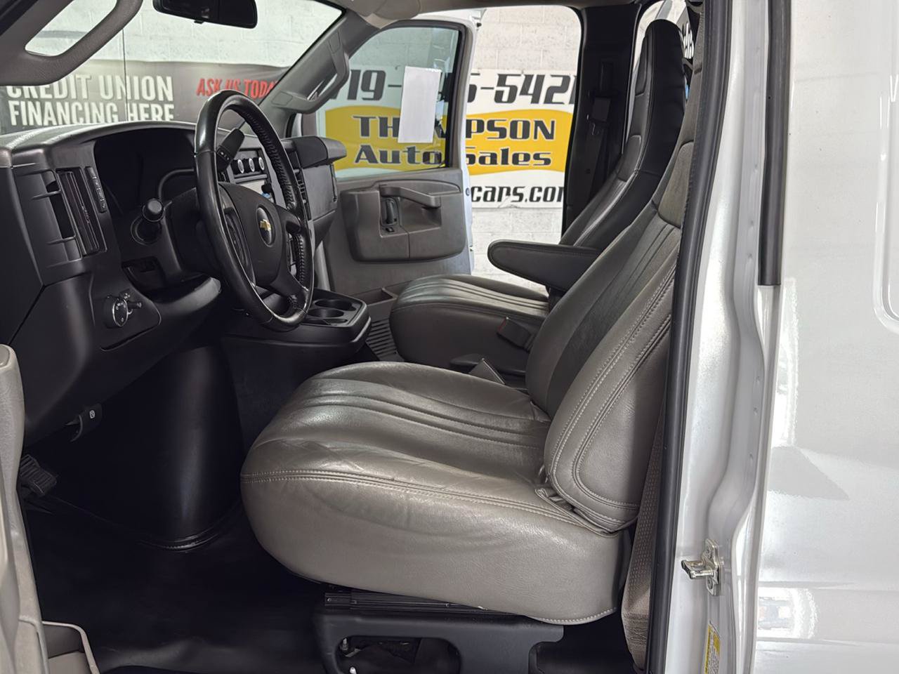 Used 2021 Chevrolet Express 2500 Extended w/ Driver Convenience Package RWD image 8