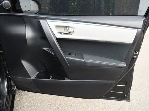 Used 2016 Toyota Corolla LE image 23