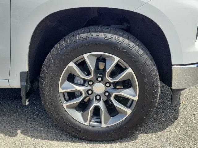 Certified 2024 Chevrolet Silverado 1500 LT AWD/4WD image 6