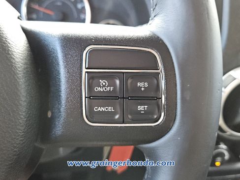 Used 2015 Jeep Wrangler Unlimited Rubicon w/ Dual Top Group AWD/4WD image 19