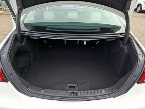Used 2023 Mercedes-Benz E 350 4MATIC Sedan image 31