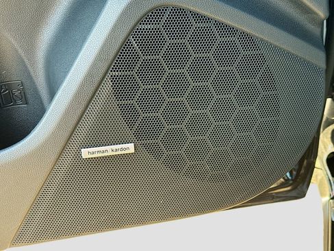 Certified 2025 Subaru Crosstrek 2.5i Limited w/ Crosstrek Mirror Package image 26