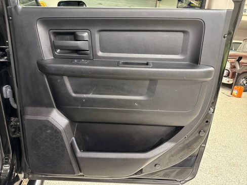 Used 2018 RAM 2500 Tradesman w/ Chrome Appearance Group image 63