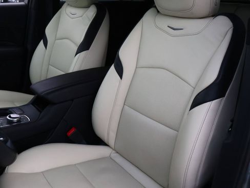 Certified 2023 Cadillac XT4 Sport FWD image 19