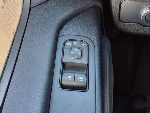Used 2025 Mercedes-Benz Sprinter 2500 image 16