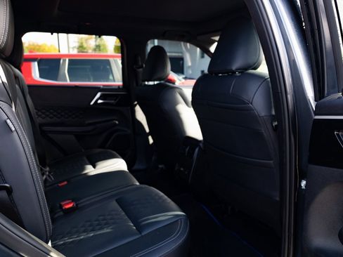 Used 2025 Mitsubishi Outlander SEL Black Edition image 22