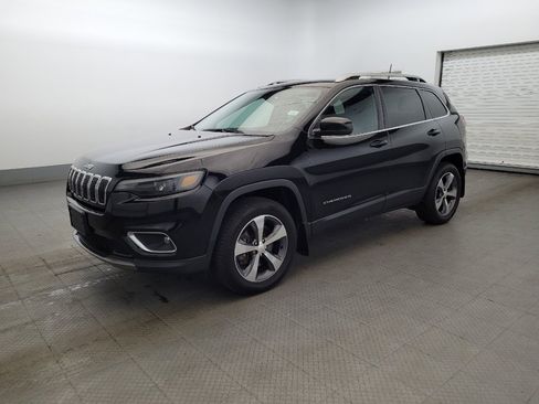 Used 2019 Jeep Cherokee Limited AWD/4WD image 2