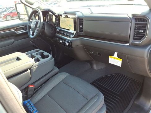 New 2026 GMC Sierra 2500 SLE image 28