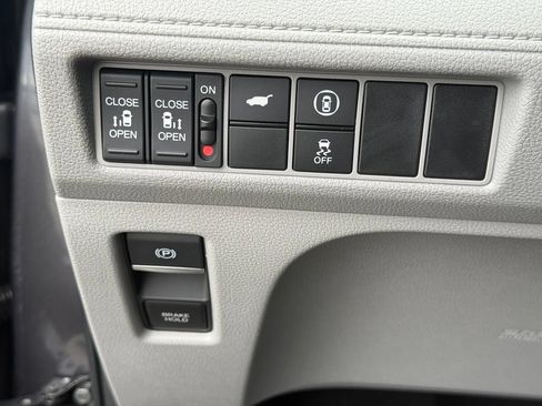 Used 2023 Honda Odyssey EX-L image 24