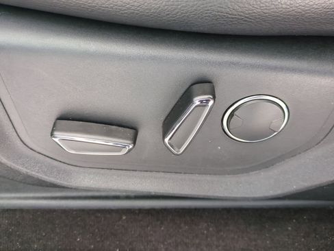 Used 2018 Ford F150 Lariat w/ Equipment Group 502A Luxury image 17