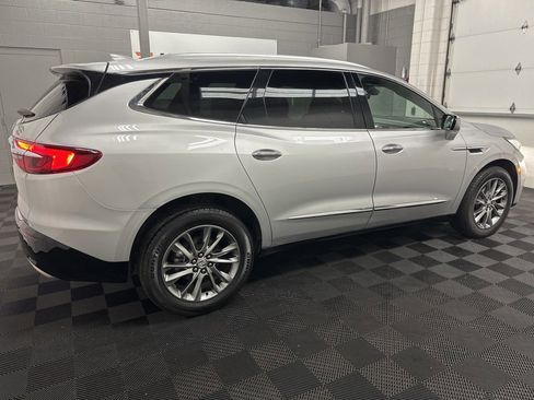 Used 2022 Buick Enclave Premium image 10