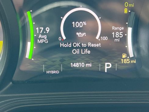 Used 2025 Jeep Wrangler Unlimited Sahara AWD/4WD image 27