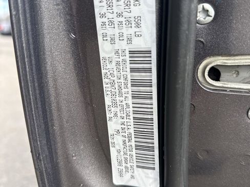 Used 2018 Jeep Cherokee Trailhawk w/ Cold Weather Group image 34