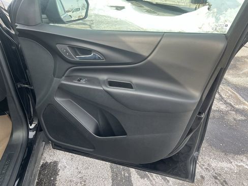 Used 2023 Chevrolet Equinox RS w/ RS Leather Package image 21