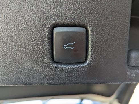 Used 2021 Ford Escape SEL image 30