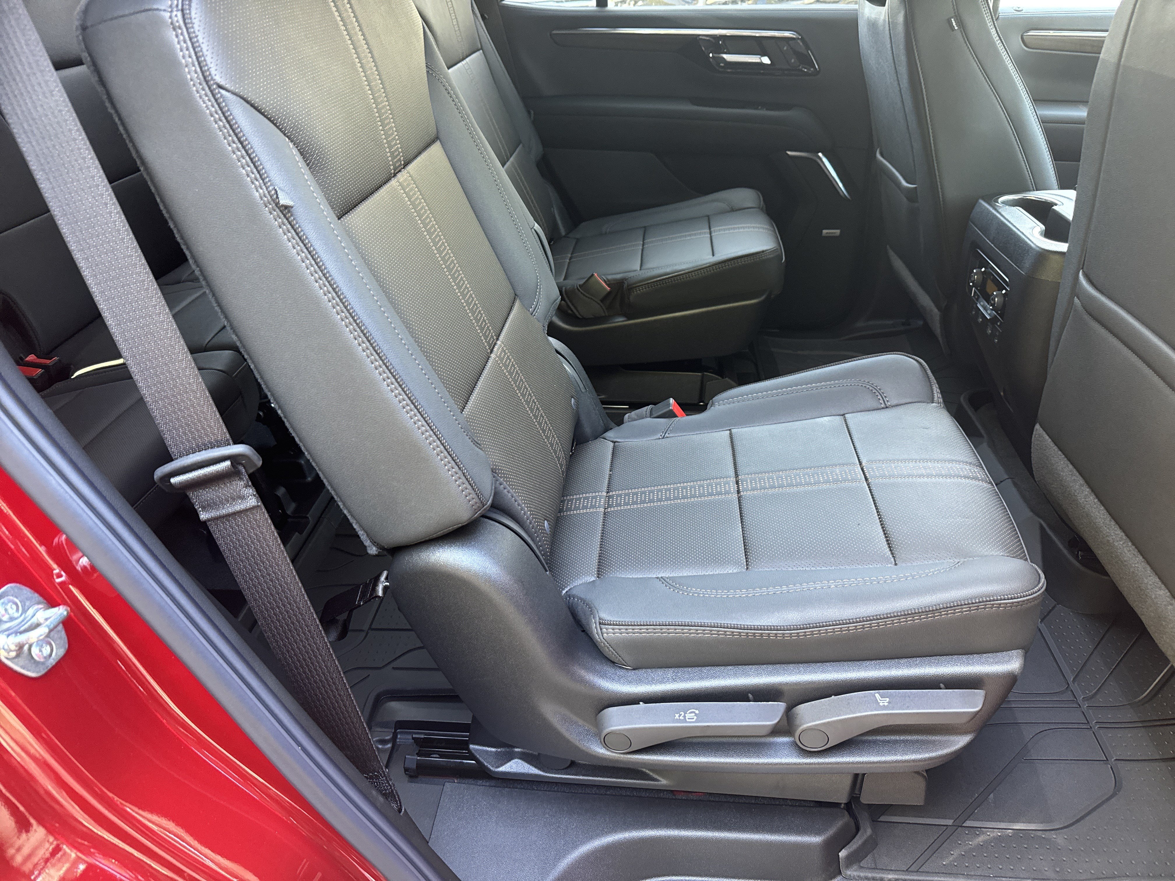 New 2027 Chevrolet Tahoe High Country AWD/4WD image 15