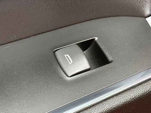 Used 2023 Chevrolet Silverado 1500 RST image 33