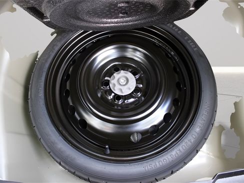 Used 2022 Toyota Corolla SE image 9