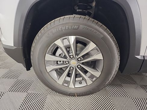 New 2026 Chevrolet Equinox LT w/ Convenience Package II image 16