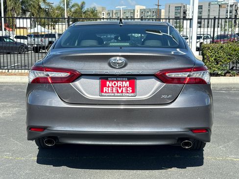 Used 2018 Toyota Camry XLE w/ Driver Assist Package image 8